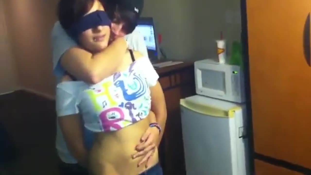 NAVEL PLAYING + FINGERING | CLASSIC BELLY BUTTON FETISH VIDEO | INTENSE BELLY BUTTON PROBING | TUMMY