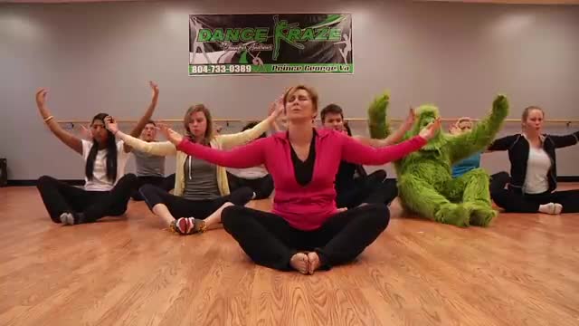 Grinch yoga