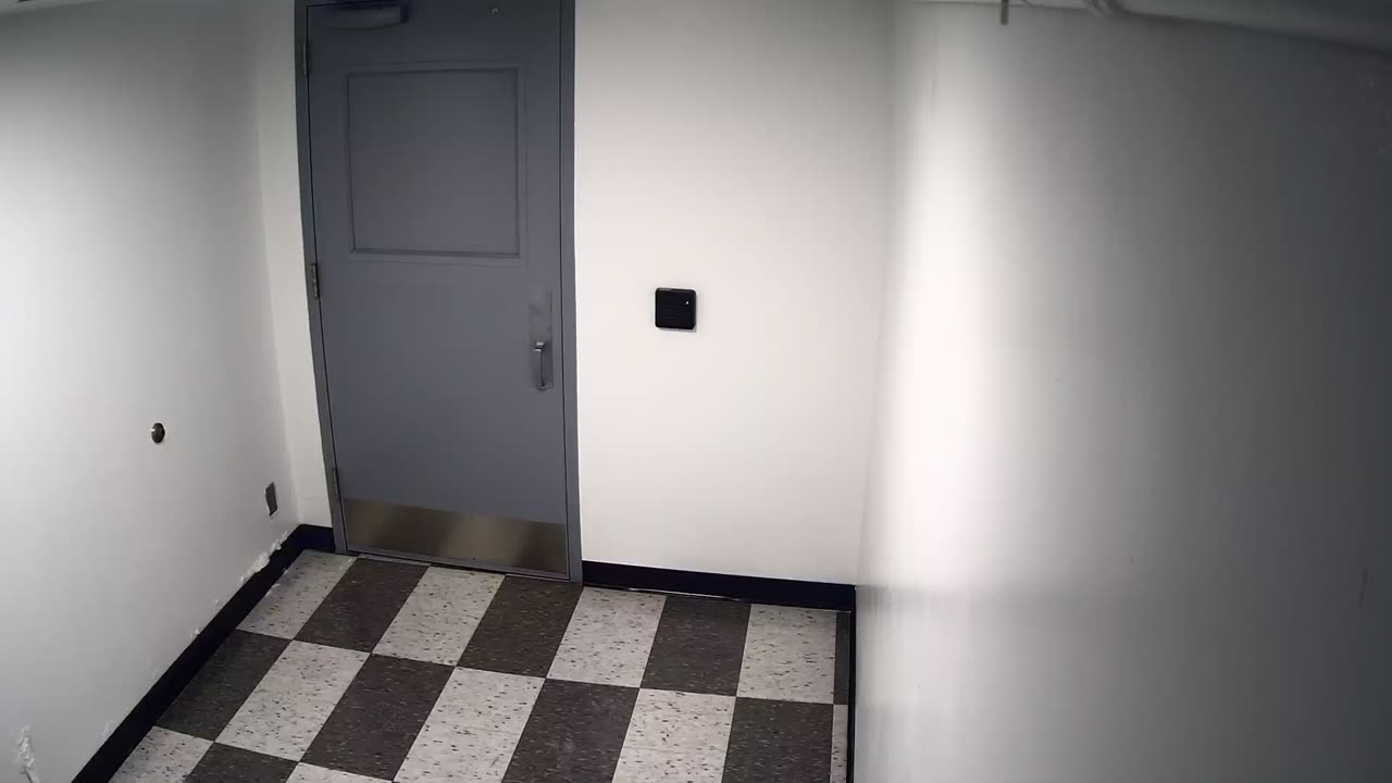 6119RHOBG1G104CLobby4_2021-01-05_01h00min01s497ms.mp4