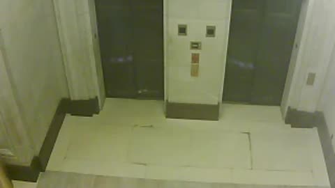 7215USCS02Elevator1718Lobby_2021-01-05_02h20min00s073ms.mp4