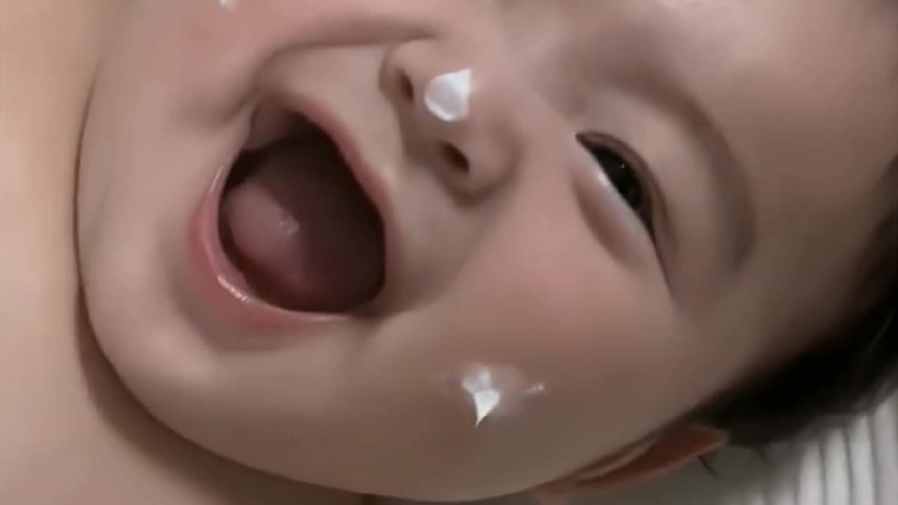 Cute baby viral video 24