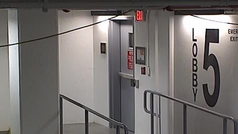 6051RHOBG2G205ANorthLobbyEntry_2021-01-05_02h40min01s447ms.mp4