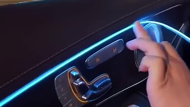 Nak dalaman kereta korang terang dan cantik dengan lampu warna kegemaran?