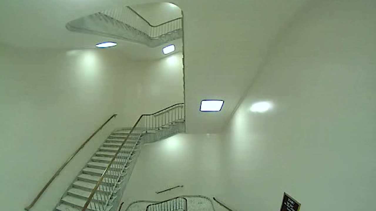 3145RHOB01Stair1_2021-01-05_02h00min01s513ms.mp4