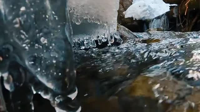 Flowing into spring vibes 🌊🙌🏼! A beautiful sound when the water is running slow over rocks 💙