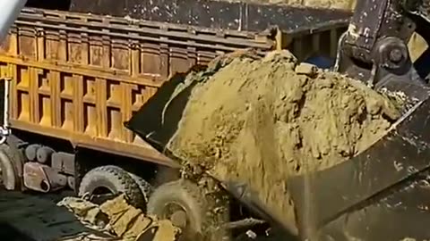 #cat#caterpillar#buldozer#johndeere#bobcat#machine (92)