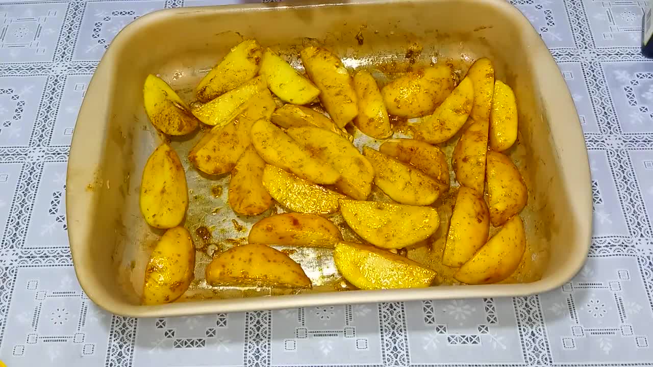 Como fazer DELICIOSA Batata rústica de forno😋😋😋