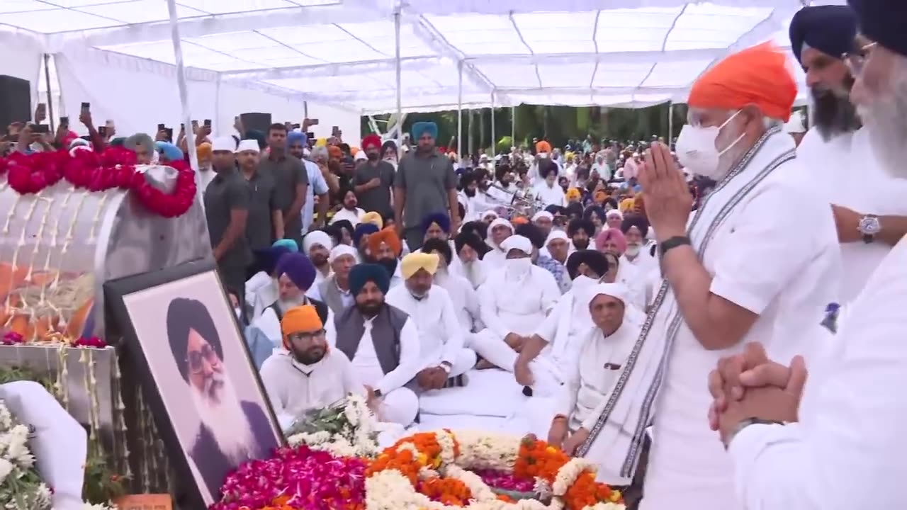 PM Modi pays tributes to Late Shri Parkash Singh Badal in Chandigarh