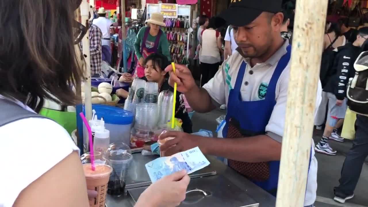 STREET CAFE: MILK TEA ICE SCRAMBLE