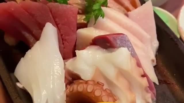 Where to Eat Sashimi Buffet in Singapore - Free flow thick cut Sashimi at Ikoi Singapore