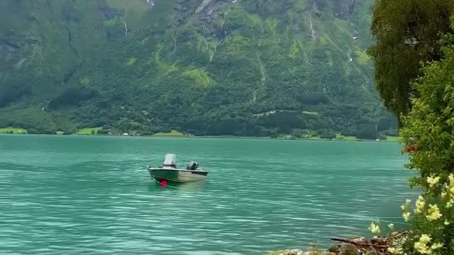 Hjelledalen, na Noruega 😍 Quem você levaria Vídeo