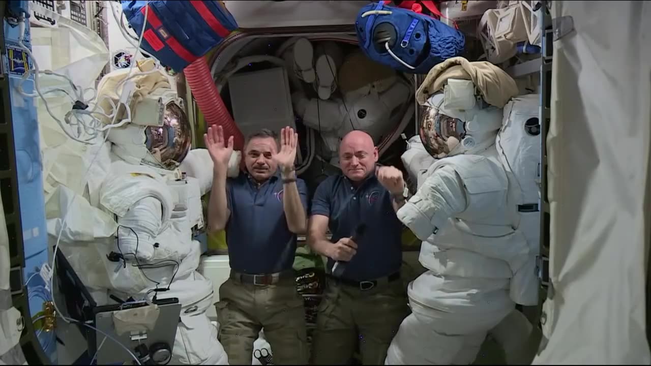 One-Year Space Station Crew Members Discuss Life in Space with New York Media