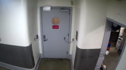 6128RHOBSBRSBST4Stairwell4_2021-01-06_06h40min01s143ms.mp4