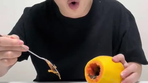 minha raiva é que ele repete o vídeo todo na segunda parte 😆😆😆
