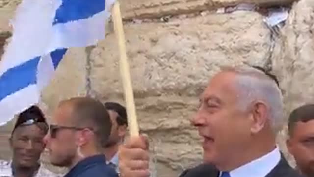 אנחנו חוגגים היום את יום איחודה של ירושלים ומניפים רק דגל אחד 🇮🇱