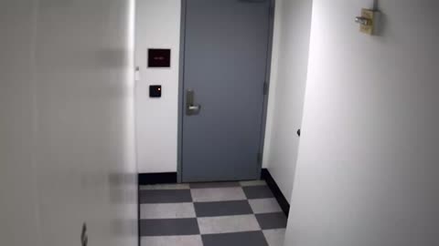 6149RHOBG3G301CStairwayLobbyEntry_2021-01-05_19h00min01s800ms.mp4