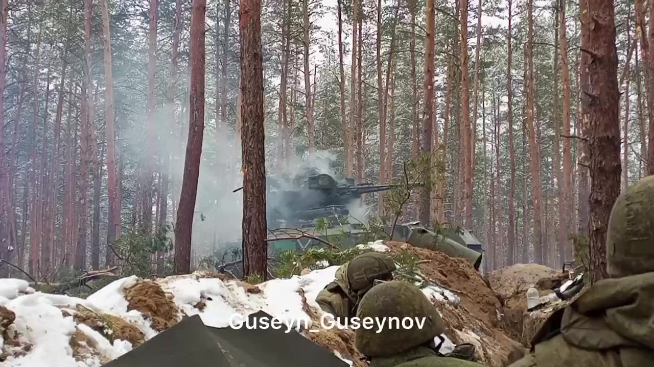 Russian BTR-3D Firing Towards Ukrainian trenches