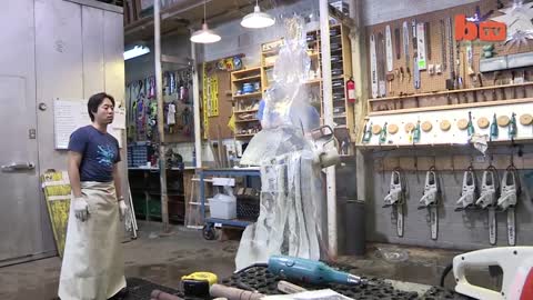 Ice Sculpture King Creates Super Cool Art in New York