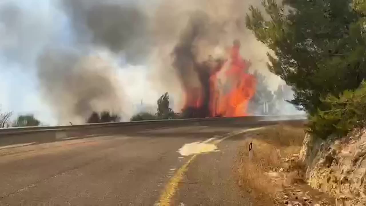 Fire and rescue teams in Northern Israel