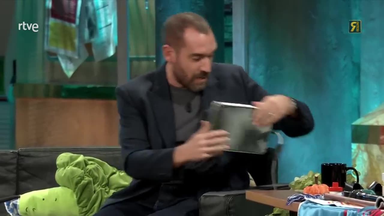 Los trucos de Ponce para retener a la audiencia | #LaRevuelta 12.11.2024