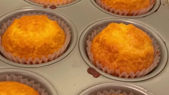 Cornbread cupcakes 😳