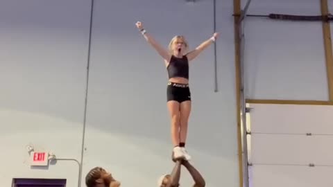 Major trust in her teammate 🙌 (lilybean_cheer7IG) #cheerstunt #gymnast #nodaysoff