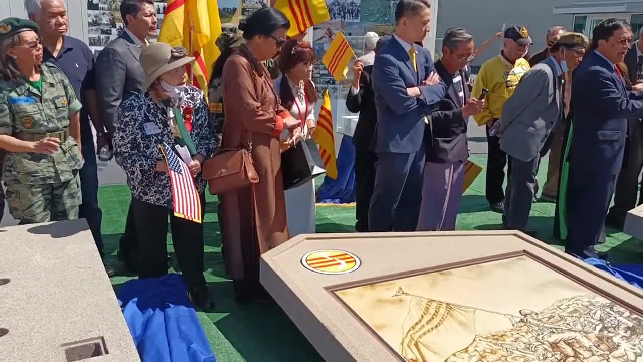 Công trình xây dựng tượng ₫ài tái chiếm cổ thành Quảng Tri.