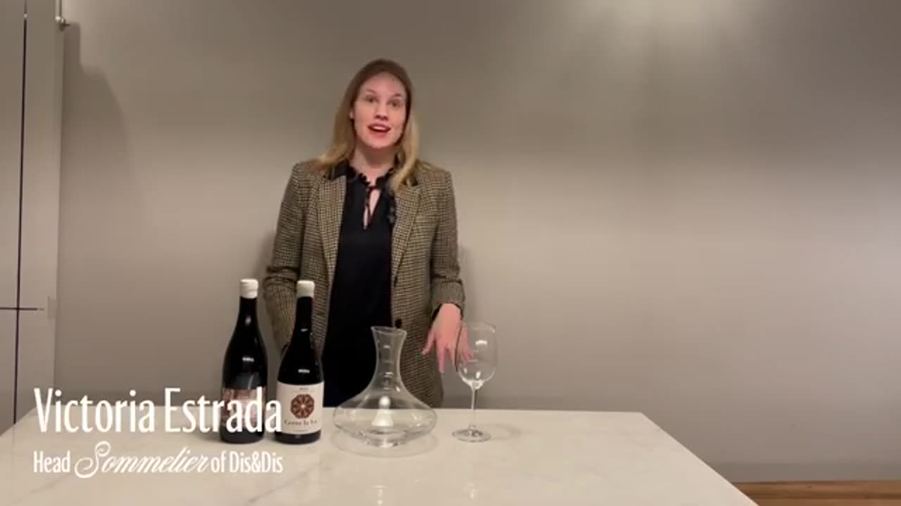 How to Decant Wine_ A Step-by-Step Guide for Beginners