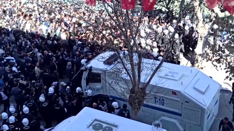 Police clash with protesters in Turkey amid election unrest