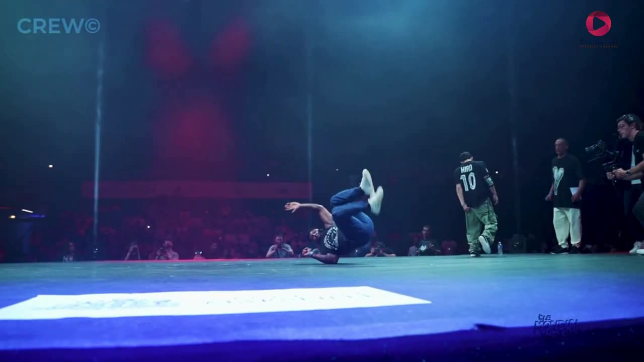 BBOY HIRO 10 VS BBOY KID COLOMBIA | EXHIBITION BATTLE | LE MONDIAL DU BREAKING 2023