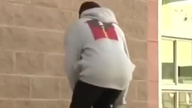 skate guy