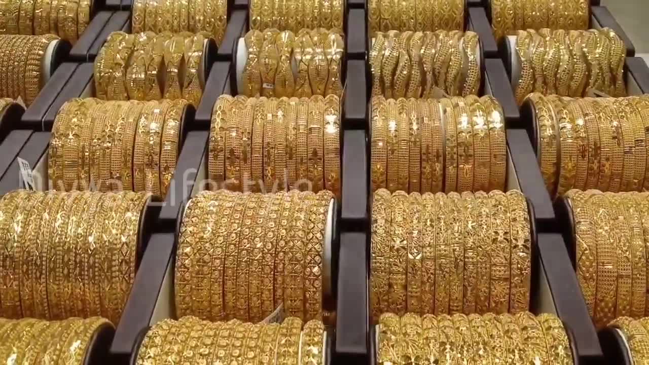 Dubai Gold Market __ Huge Collection of Bangles Design 2021