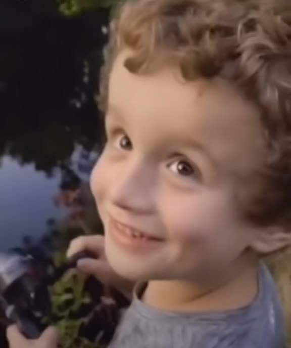 Father and son's confidential conversation?