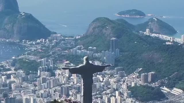 The free hugs guy of Rio de Janeiro