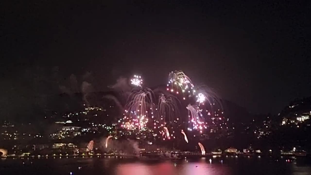 Fireworks over Lake Como... A magical 7 minutes with a breathtaking finale.