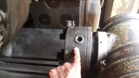 Dividing head use on horizontal milling machine