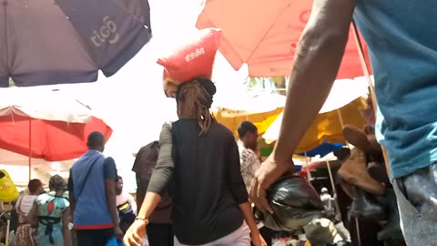 A short moment in a market in Ghana, Accra