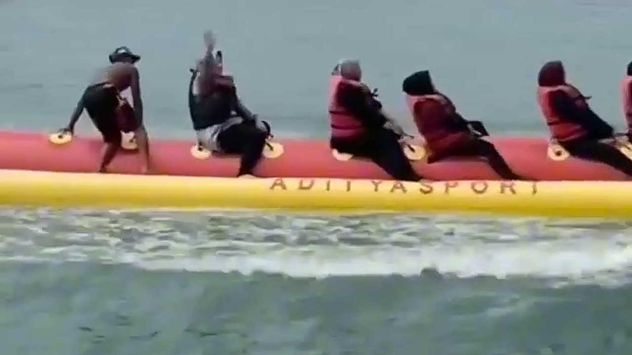 Funny video on internet🤣🤣