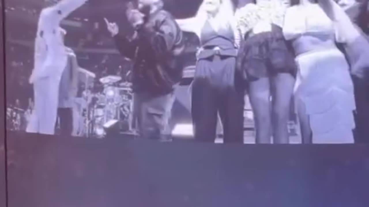 Up Close -Black Coffee Thanks Fellow Performers & Crowd at Madison Square Garden