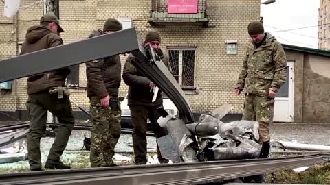 Unidentified missile hits Kyiv