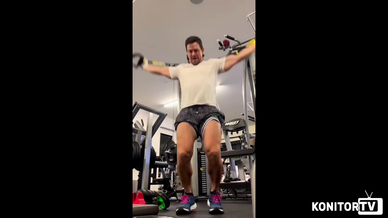 Ultimate Leg Day with Mark Wahlberg!