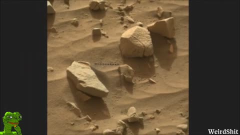 Strange holes spotted by NASA's Mars rover Curiosity on Mars