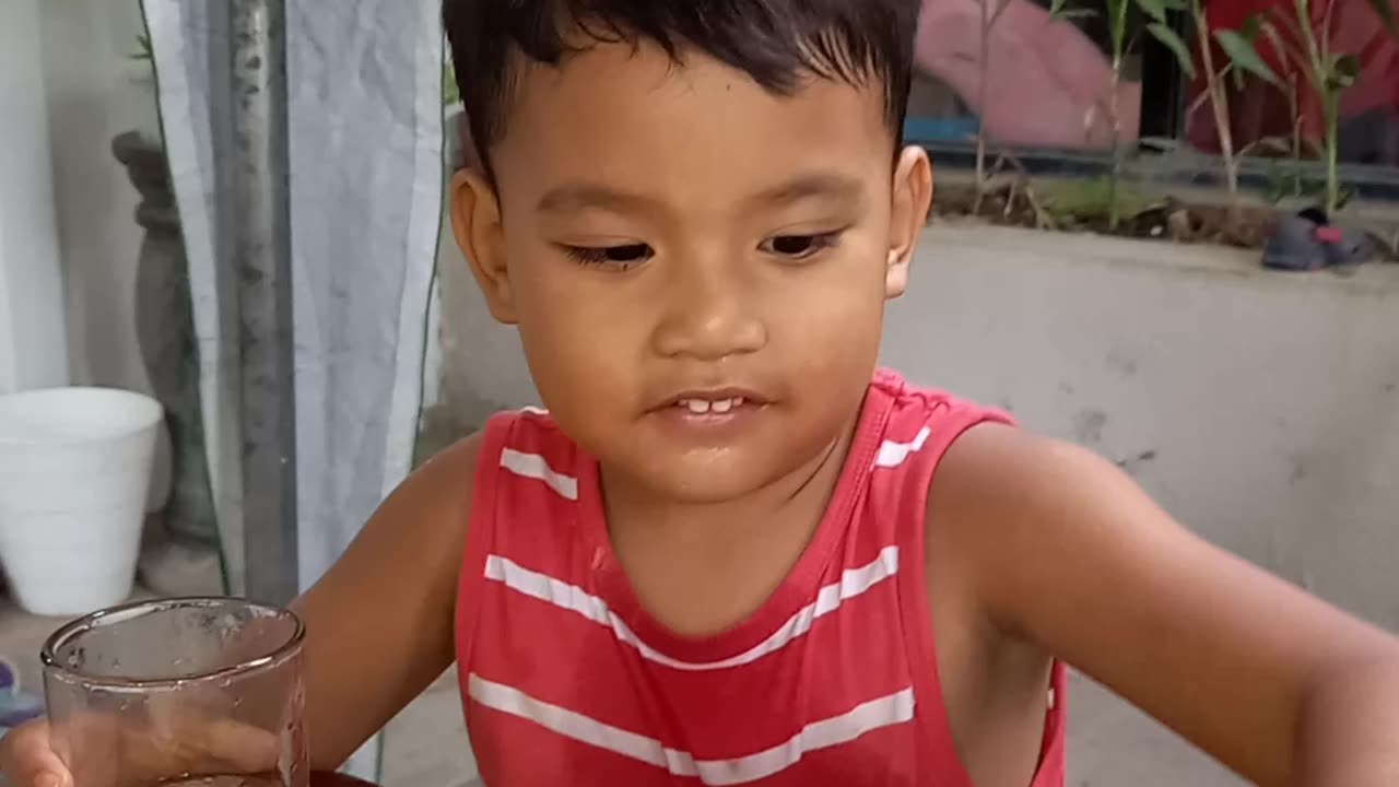 Eyes blinking funny kid