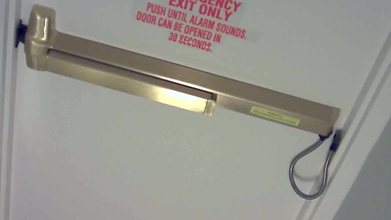 1441HSOB08SH838EExitStairs_2021-01-05_01h40min00s773ms.mp4