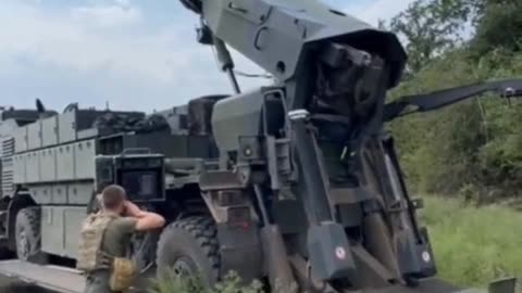 Footage of Ukrainians Firing Next Gen Ceaser 155mm SPG