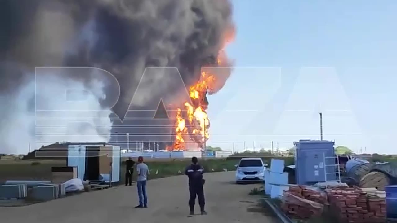 🦅🔥 Proletarsk oil depot in Rostov region was again attacked by a UAVs!