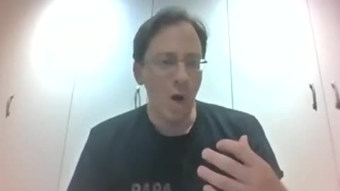 נדב אייל מדבר בכנס של עמותת חוק חופש המידע במאי 20