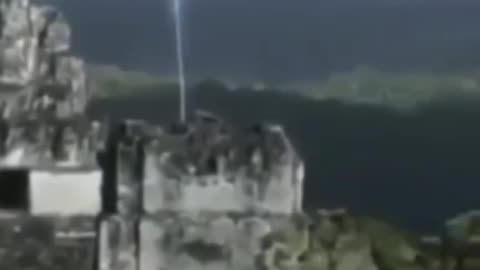 🛸A Light Ship in Sth Peru beaming Something Up! 🛸