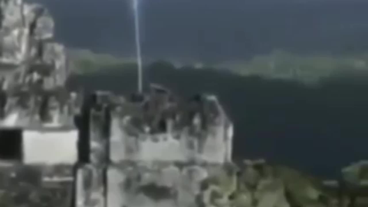 🛸A Light Ship in Sth Peru beaming Something Up! 🛸