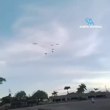 Aviões da Força Aérea Colombiana colidem no ar e mata tenente-coronel